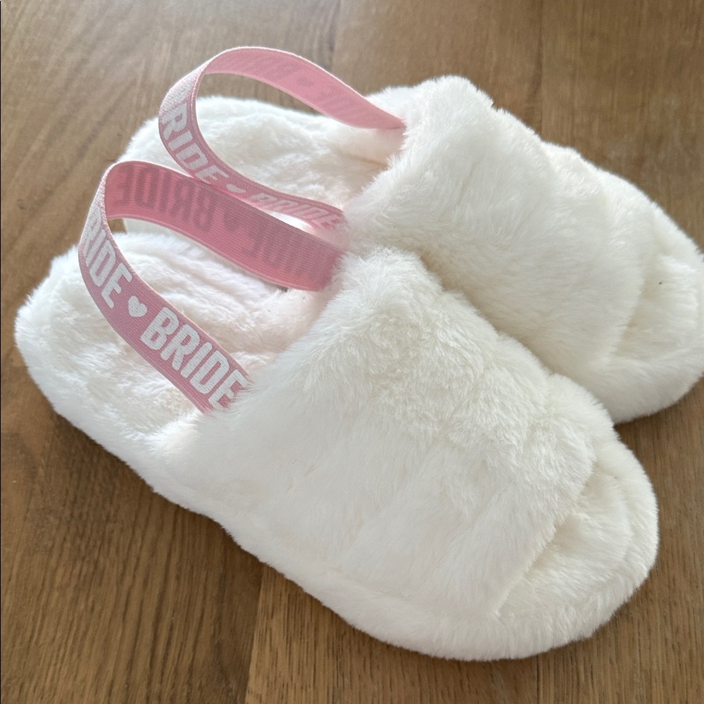 NWOT! Fluffy White Bride Slippers with Pink Straps